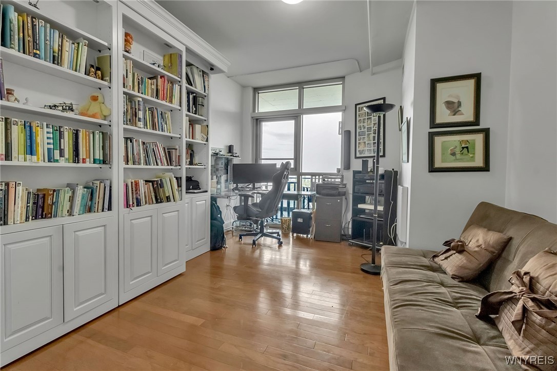 132 Lakefront Boulevard 403