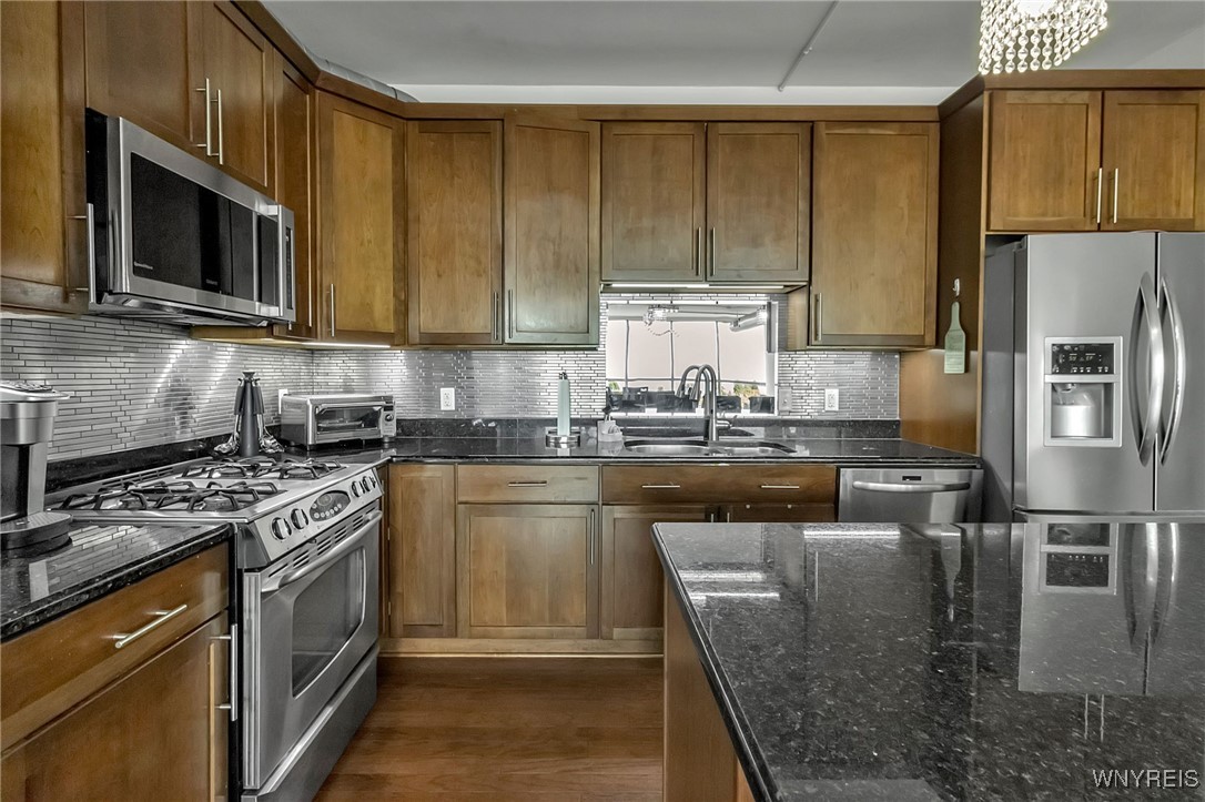 132 Lakefront Boulevard 403