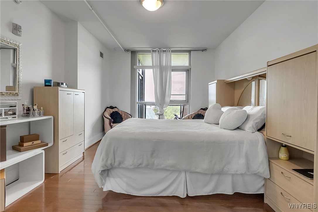 132 Lakefront Boulevard 403