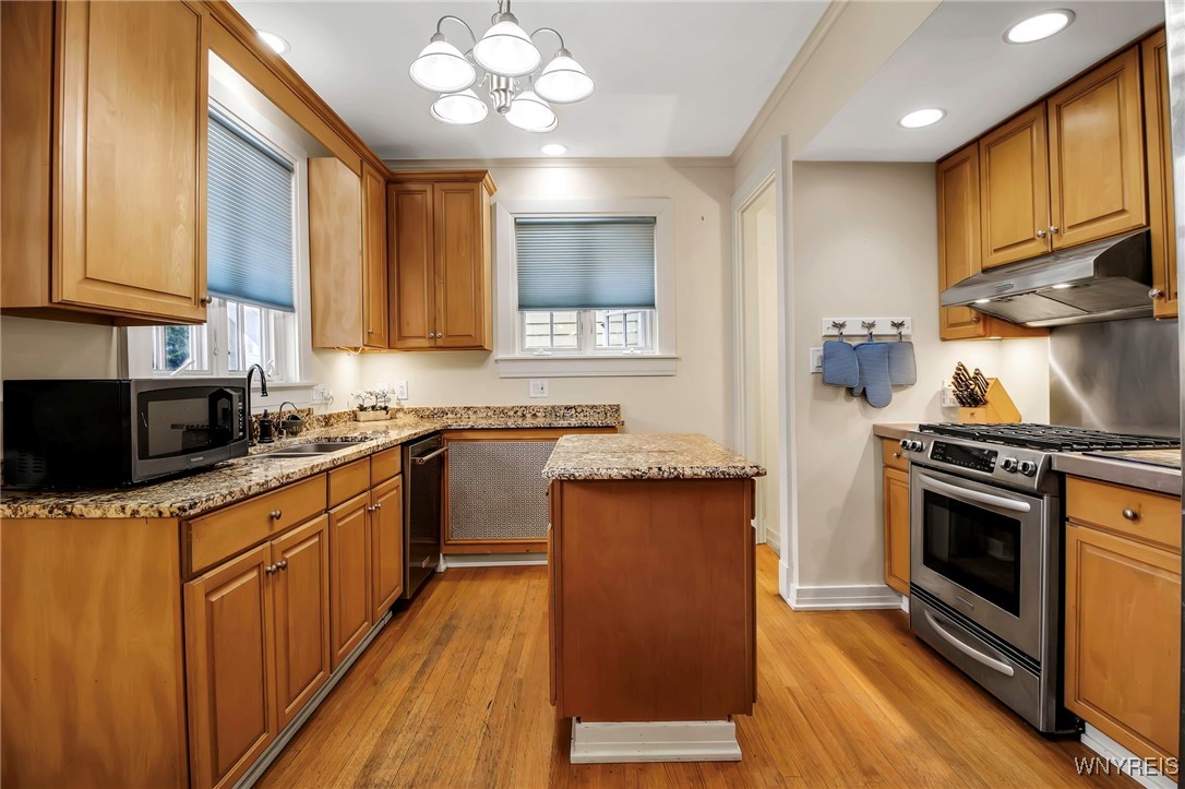 41 Saybrook Place