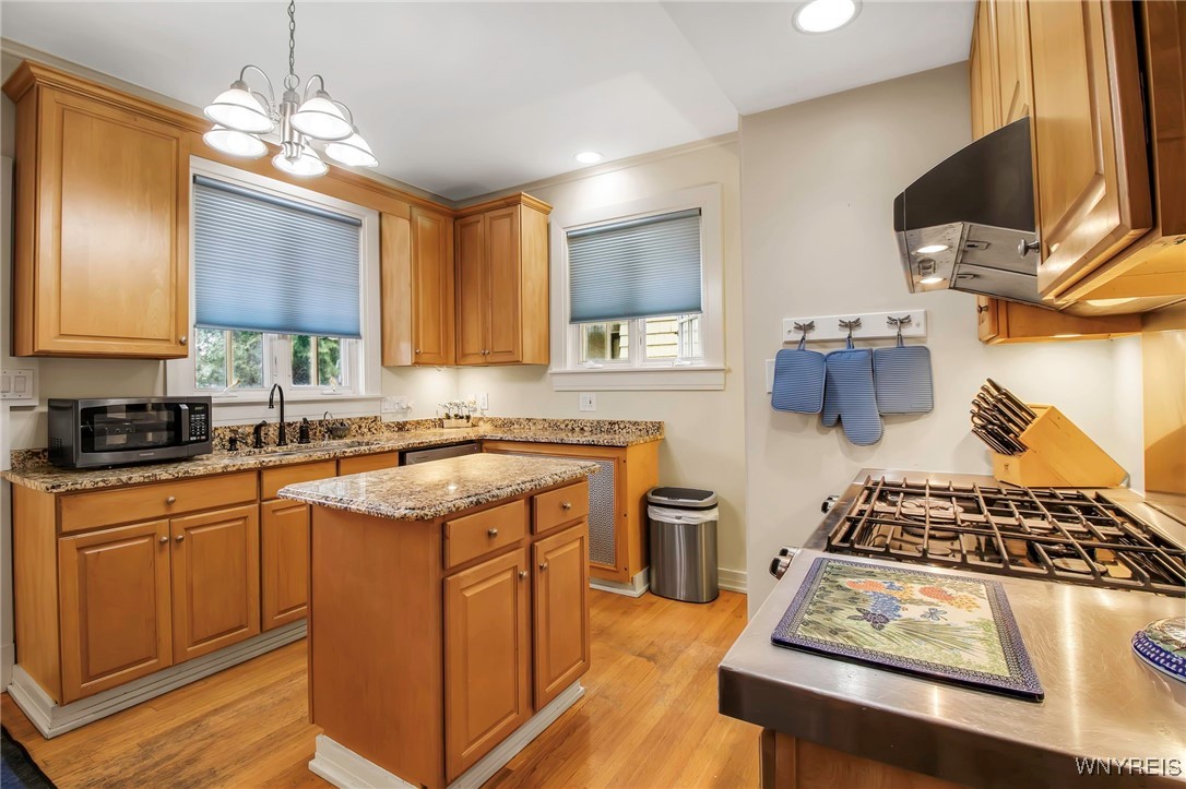 41 Saybrook Place