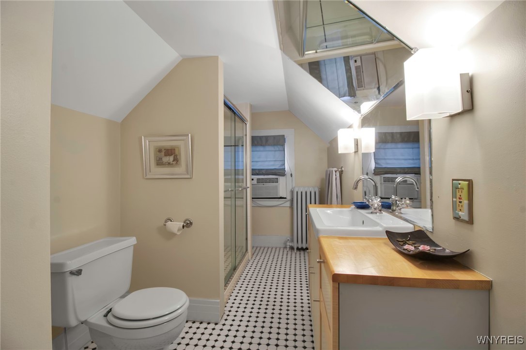 41 Saybrook Place