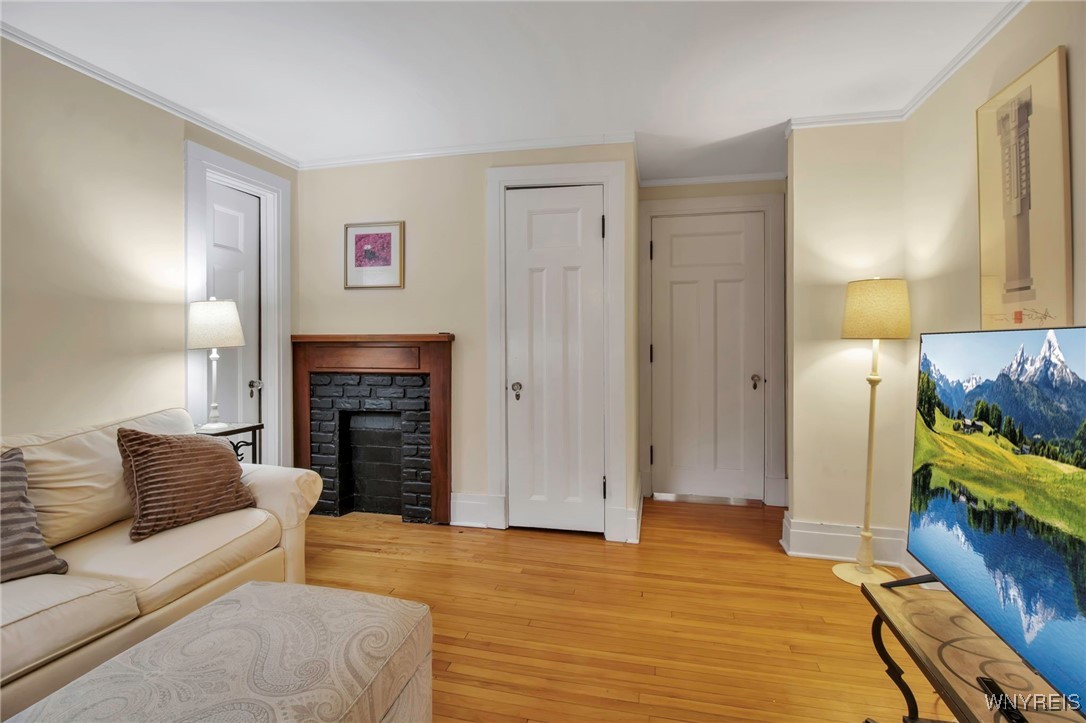 41 Saybrook Place
