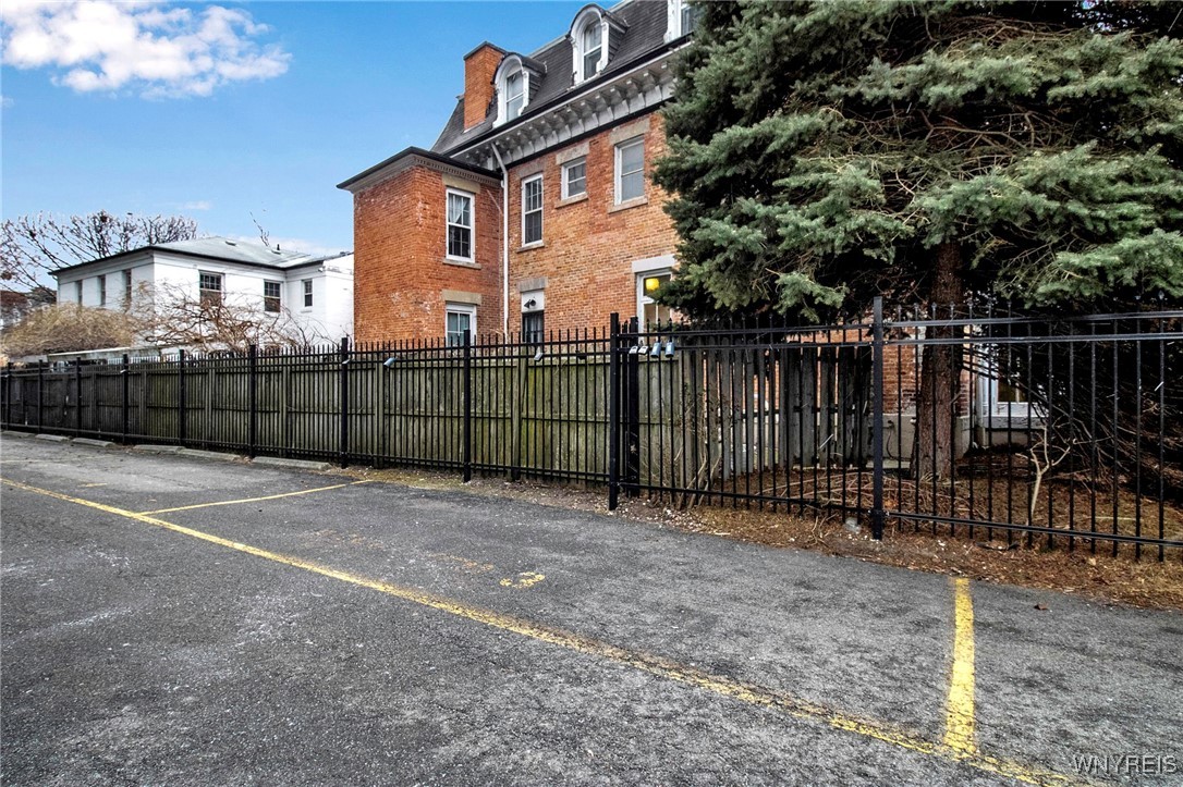 849 Delaware Avenue 404