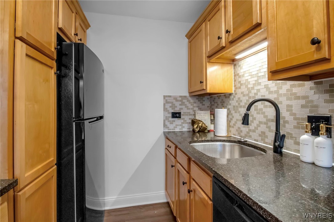 849 Delaware Avenue 404