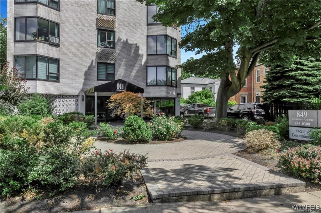849 Delaware Avenue 404