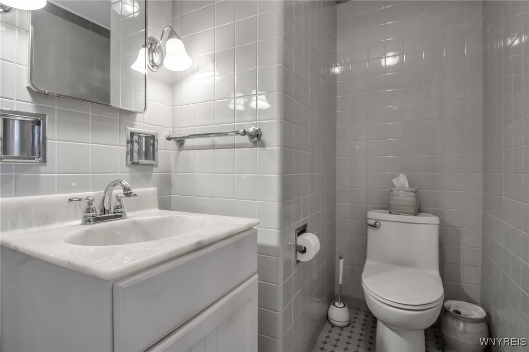 4794 Clifton Parkway