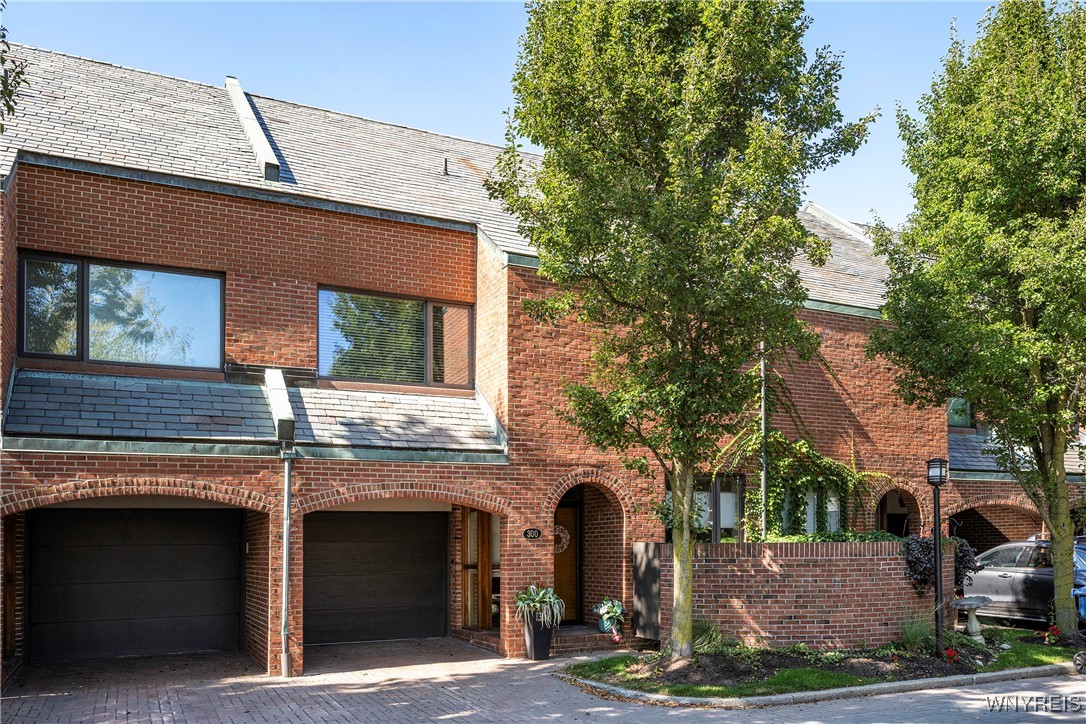 300 Rivermist Drive