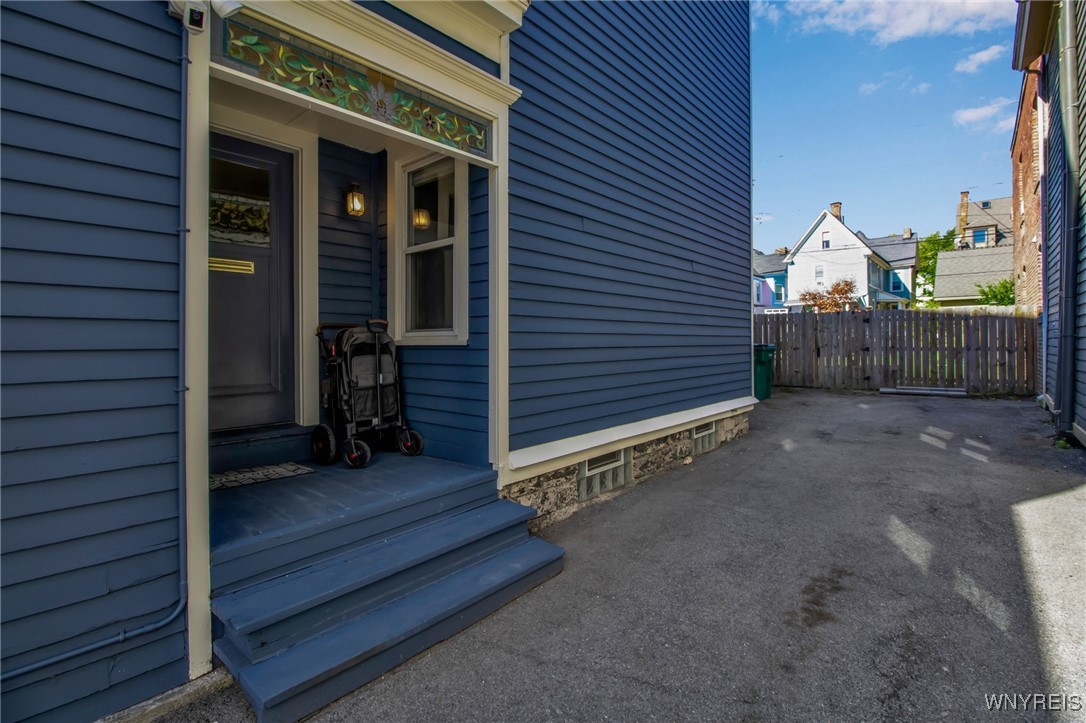 364 Hudson Street