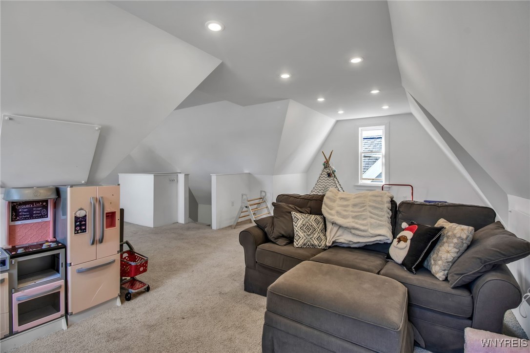 364 Hudson Street