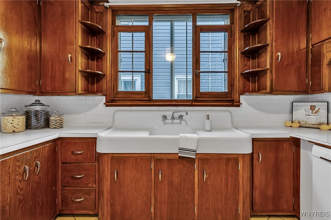 448 West Delavan Avenue