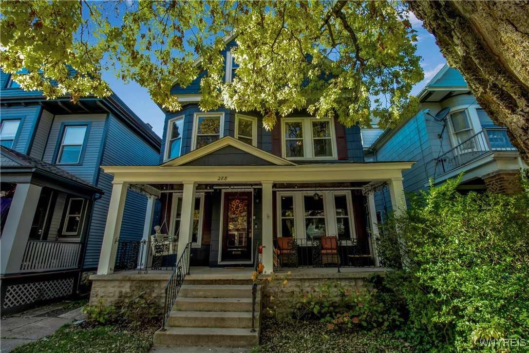 288 Baynes Street