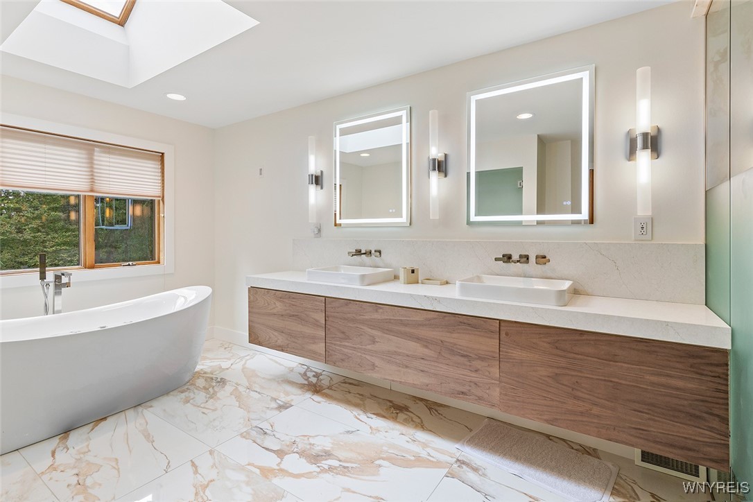 36 South Woodside Lane