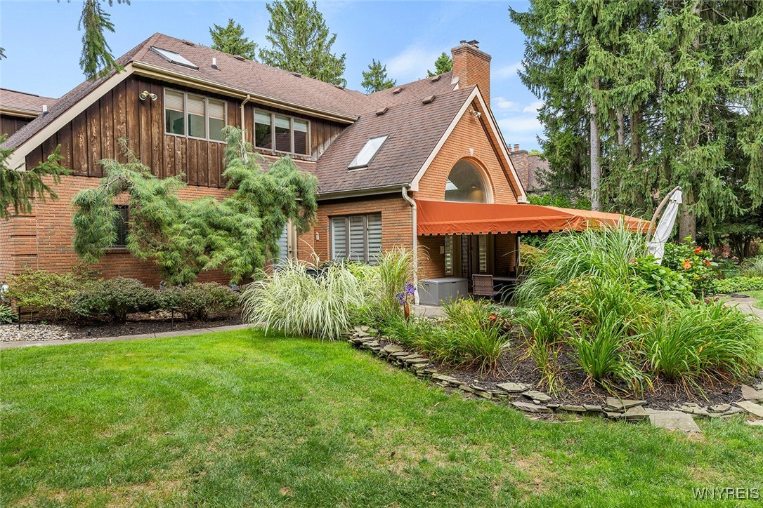 36 South Woodside Lane