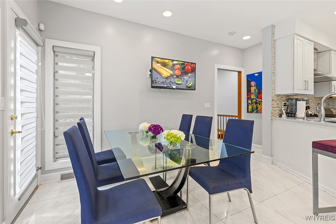 36 South Woodside Lane