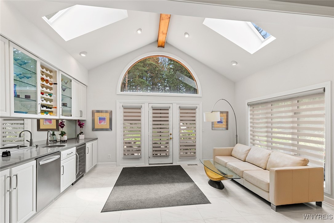 36 South Woodside Lane