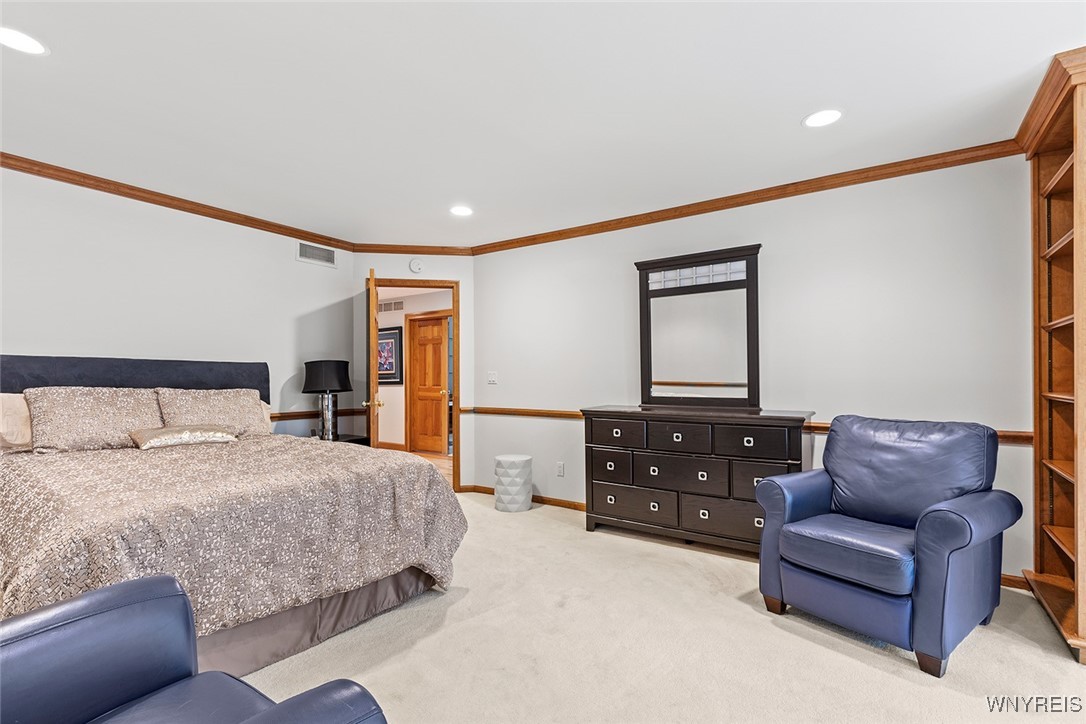 36 South Woodside Lane