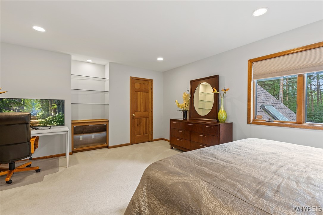 36 South Woodside Lane