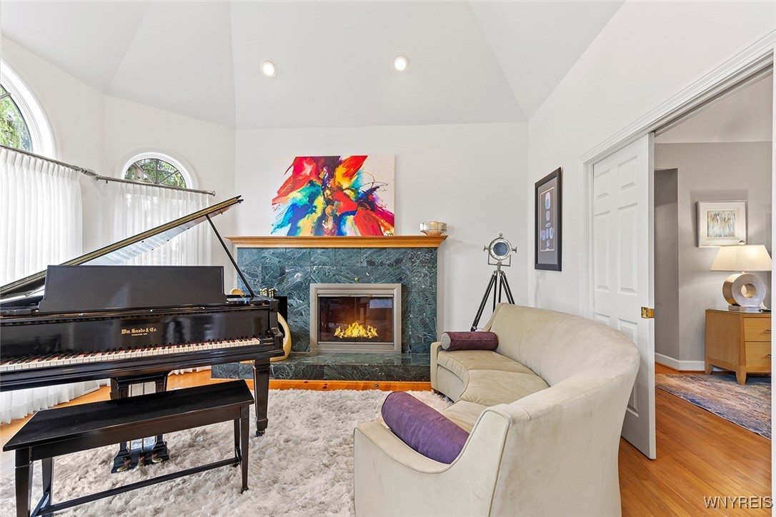 36 South Woodside Lane