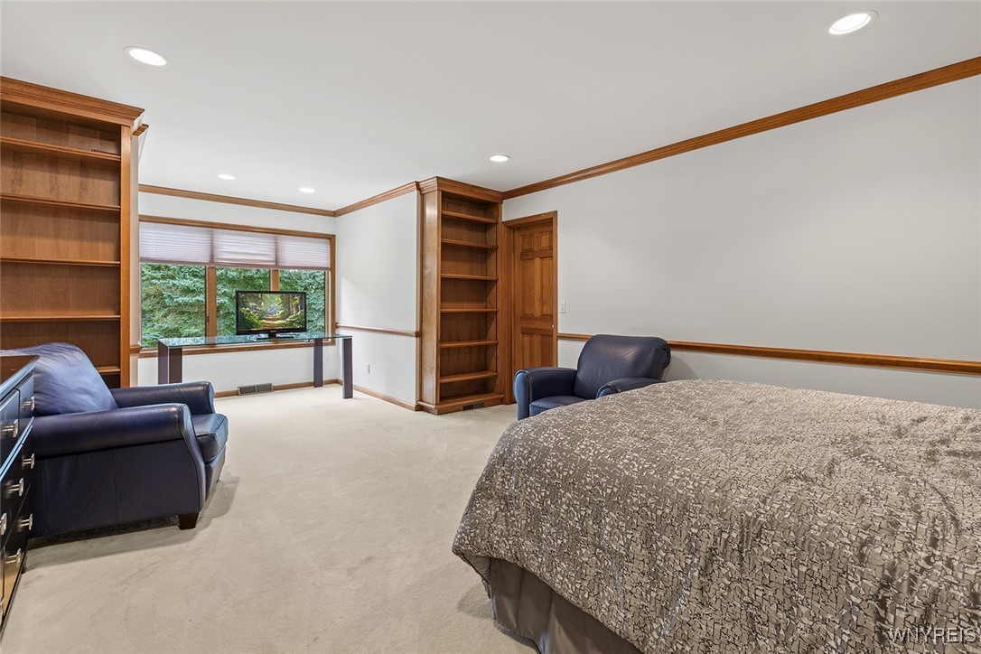 36 South Woodside Lane