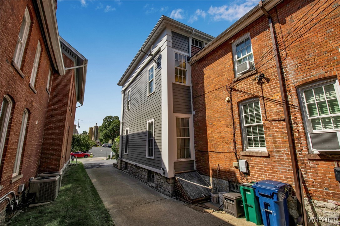 543 Franklin Street