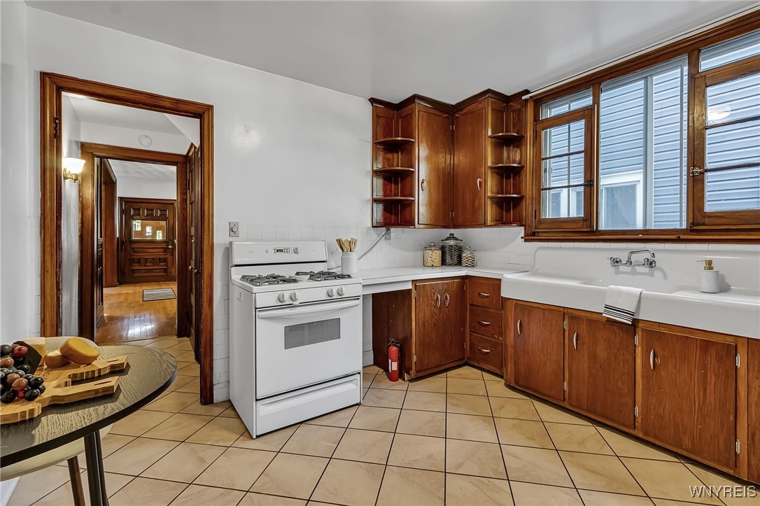 448 West Delavan Avenue