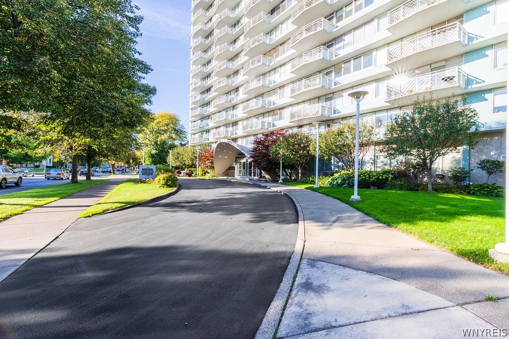 1088 Delaware Avenue 7D