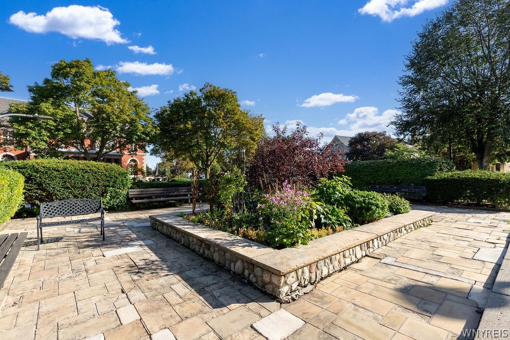 1088 Delaware Avenue 7D