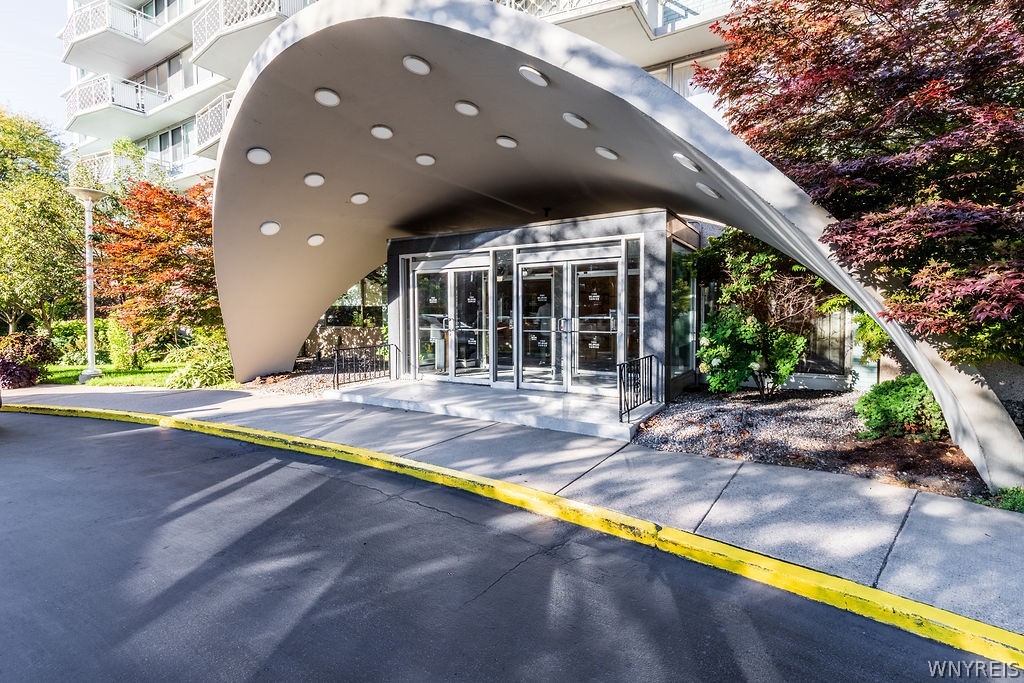 1088 Delaware Avenue 7D