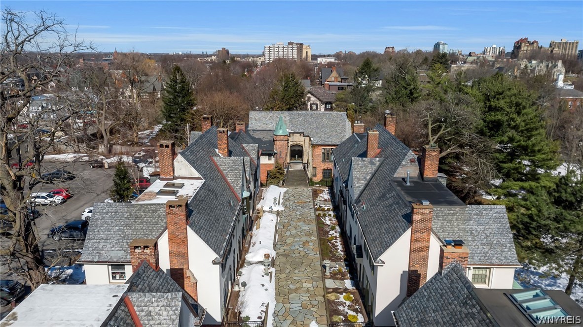 21 Mayfair Lane