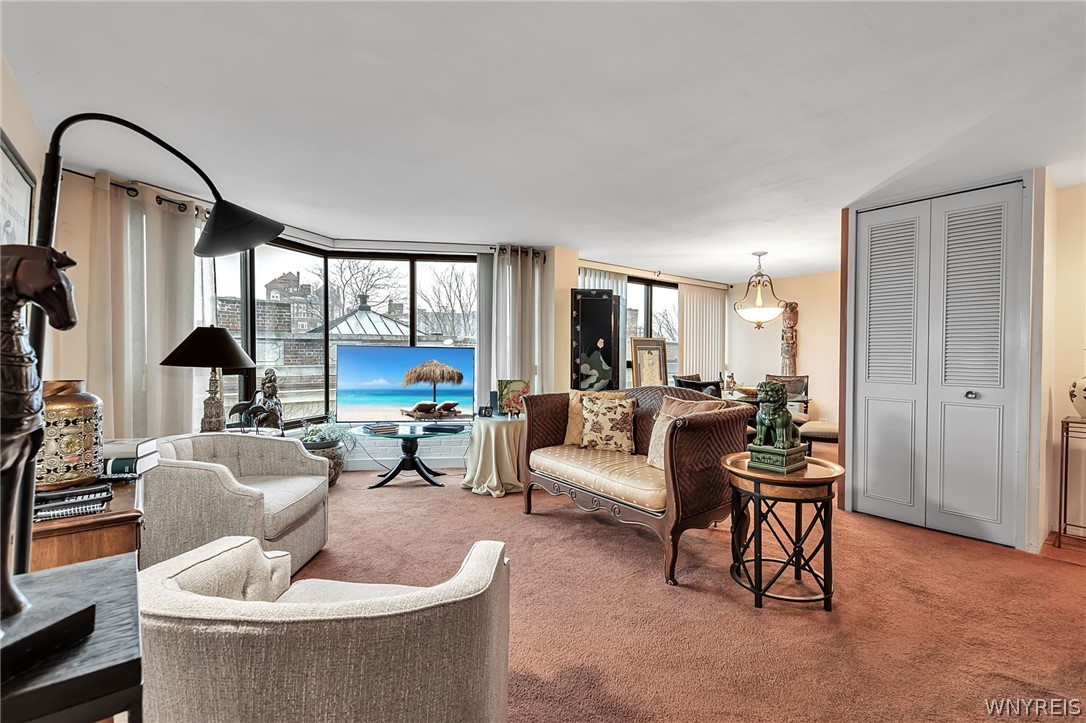 849 Delaware Avenue 406