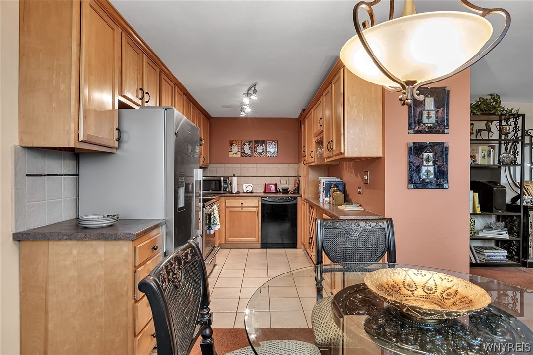 849 Delaware Avenue 406