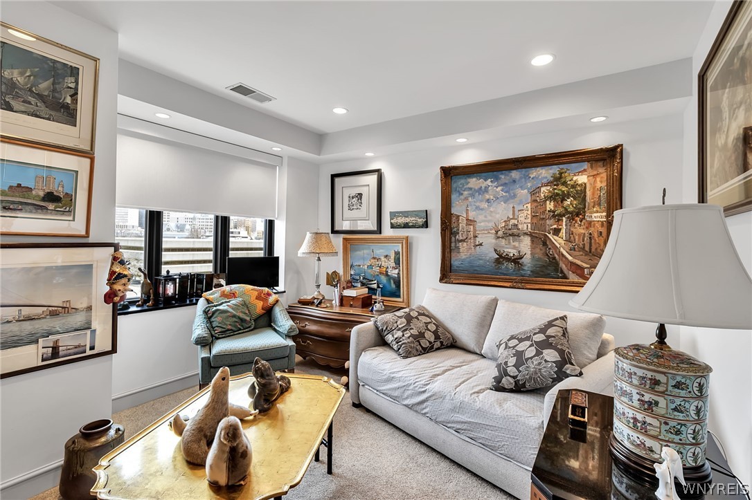 40 Waterfront Circle 401