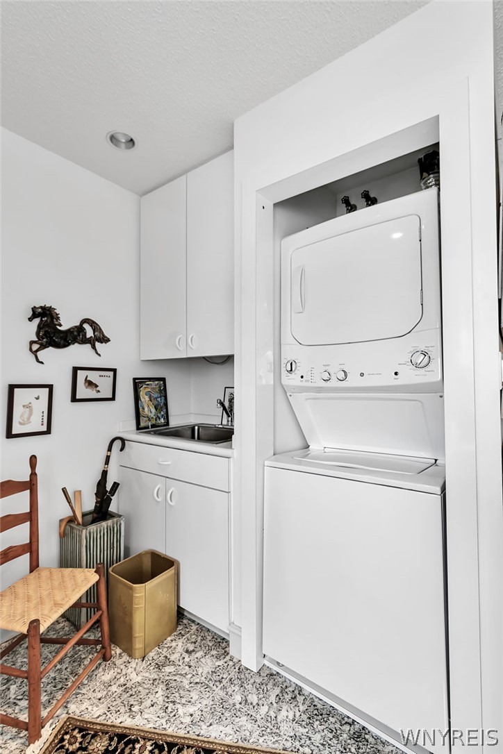 40 Waterfront Circle 401