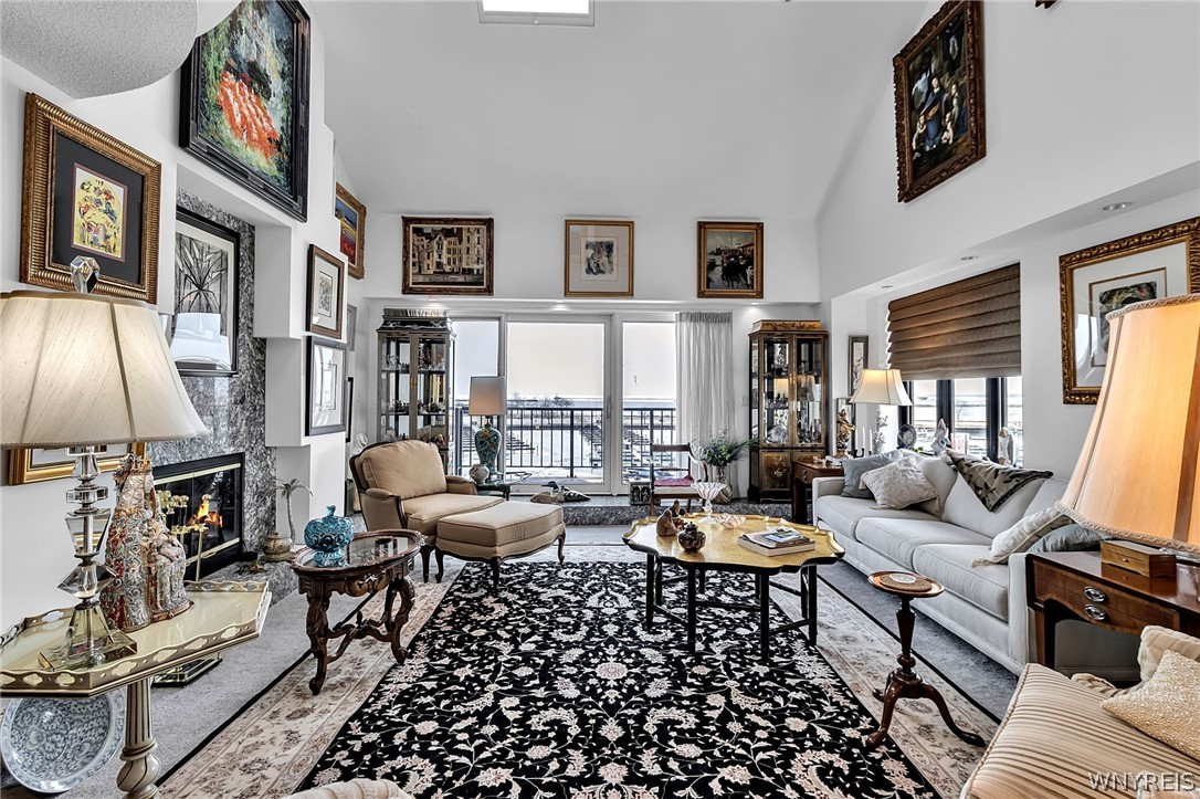 40 Waterfront Circle 401