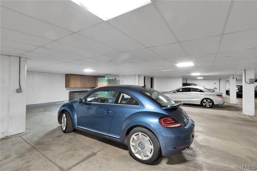 40 Waterfront Circle 401