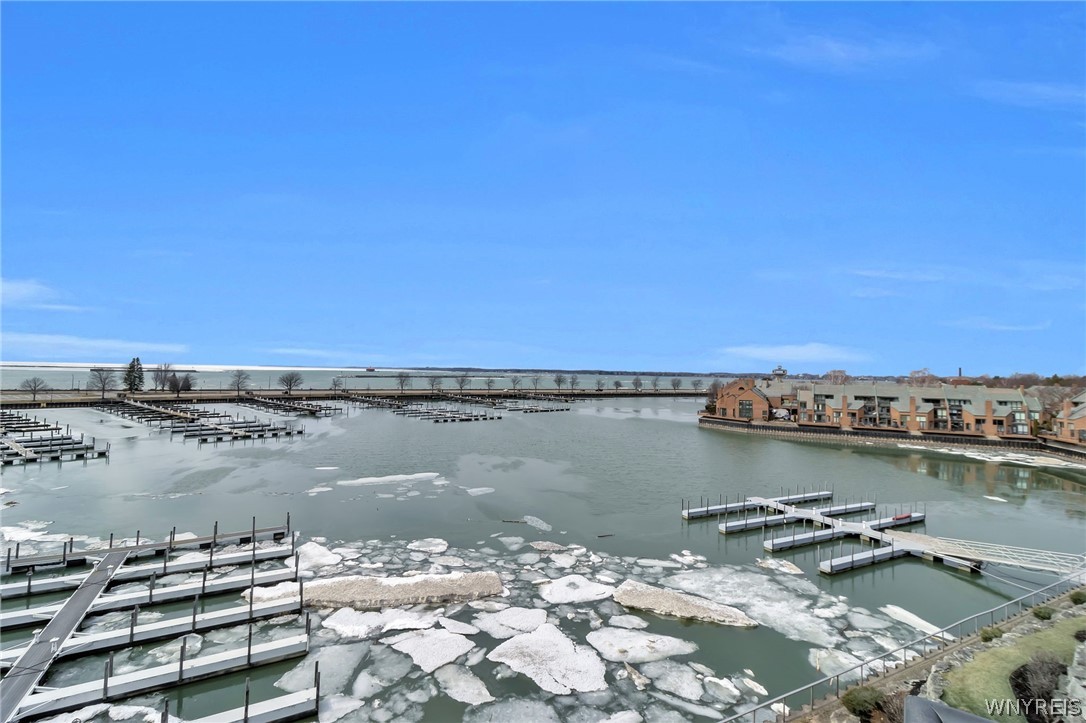 40 Waterfront Circle 401