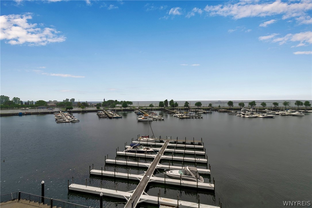 40 Waterfront Circle 401