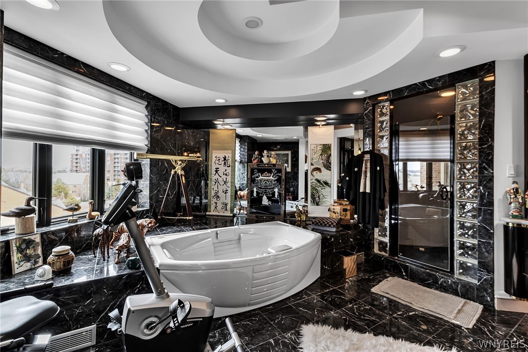 40 Waterfront Circle 401