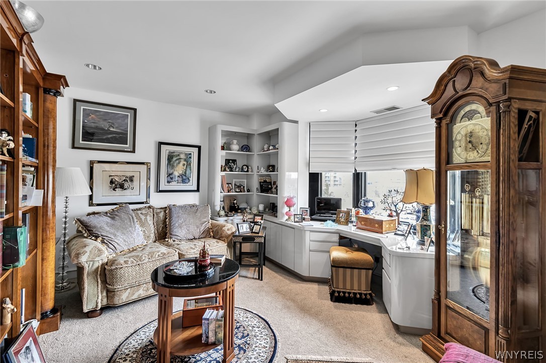 40 Waterfront Circle 401