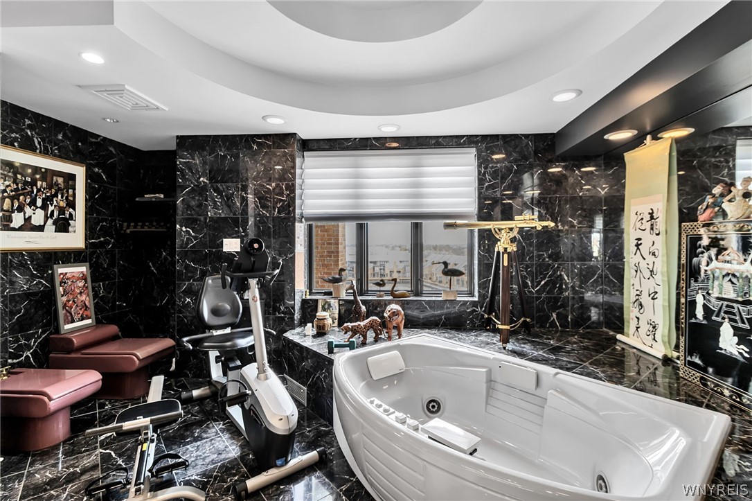 40 Waterfront Circle 401