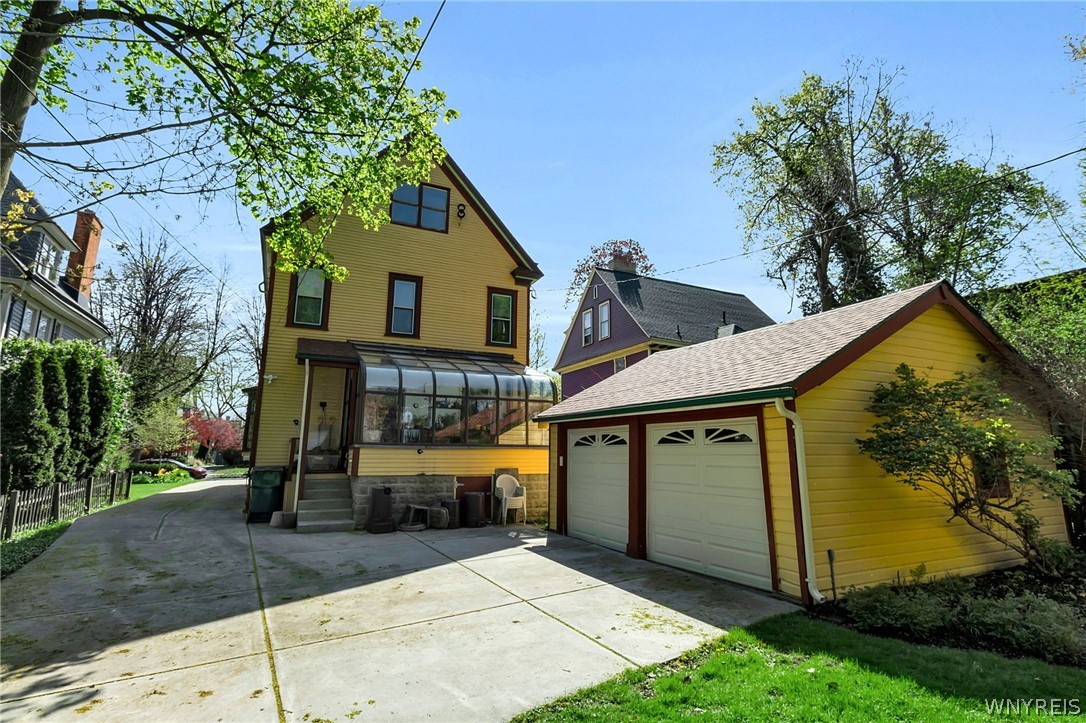 316 Woodward Avenue