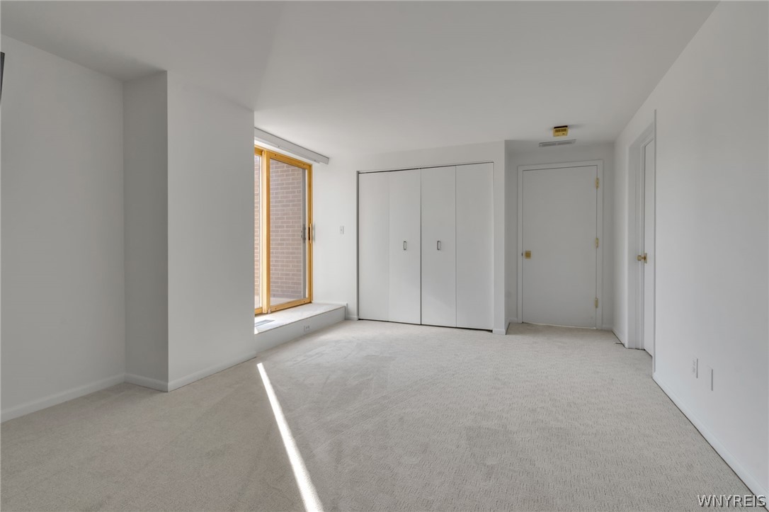40 Waterfront Circle 306