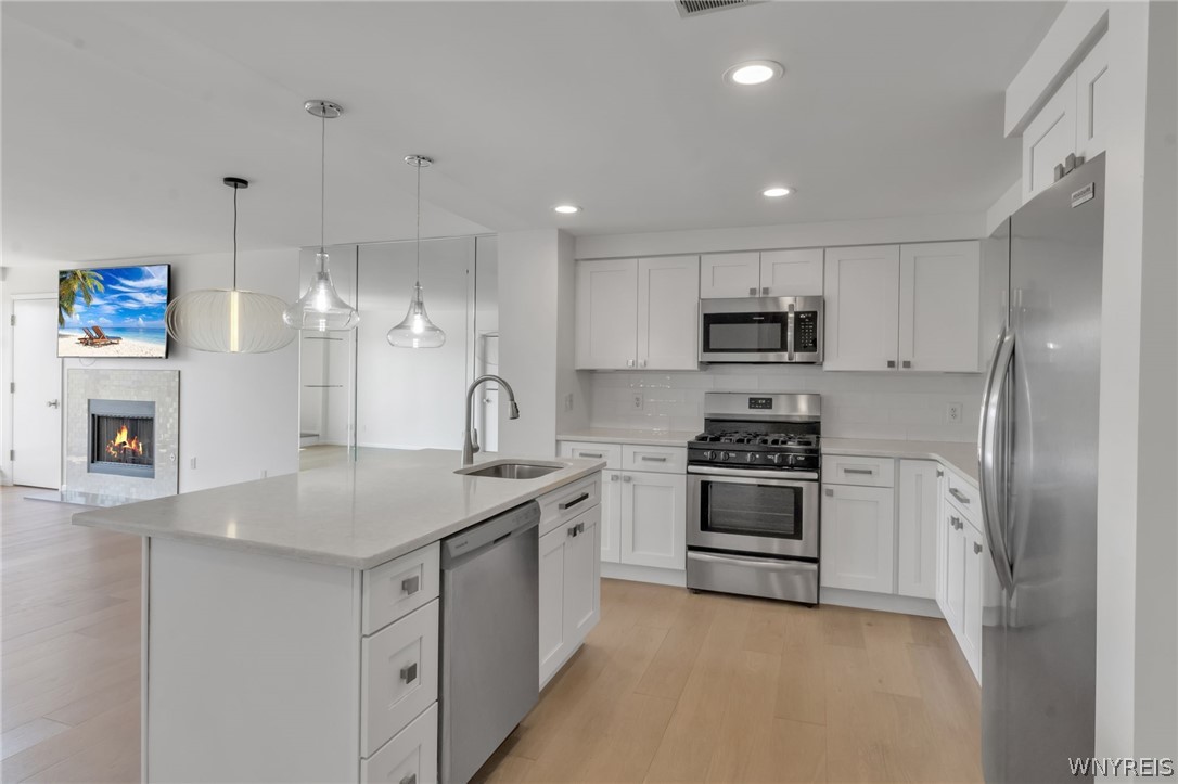 40 Waterfront Circle 306