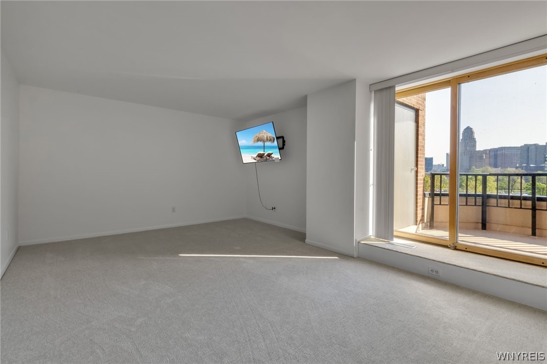40 Waterfront Circle 306