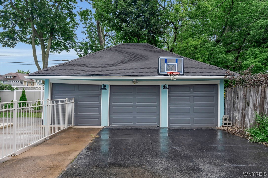 387 Woodbridge Avenue