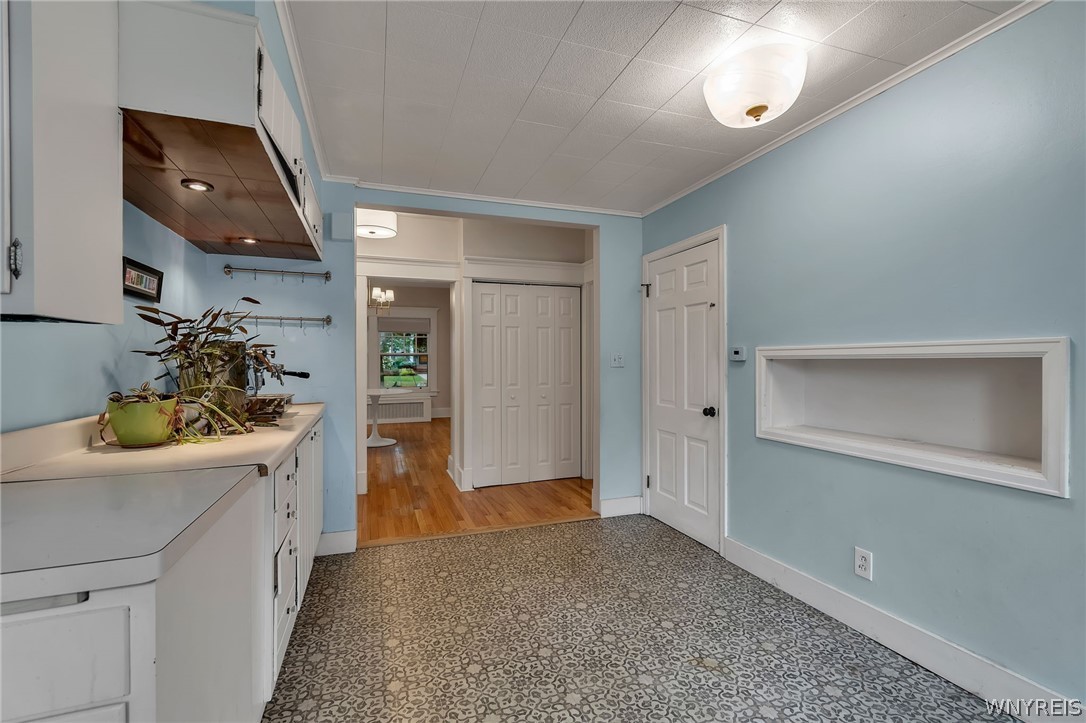 387 Woodbridge Avenue