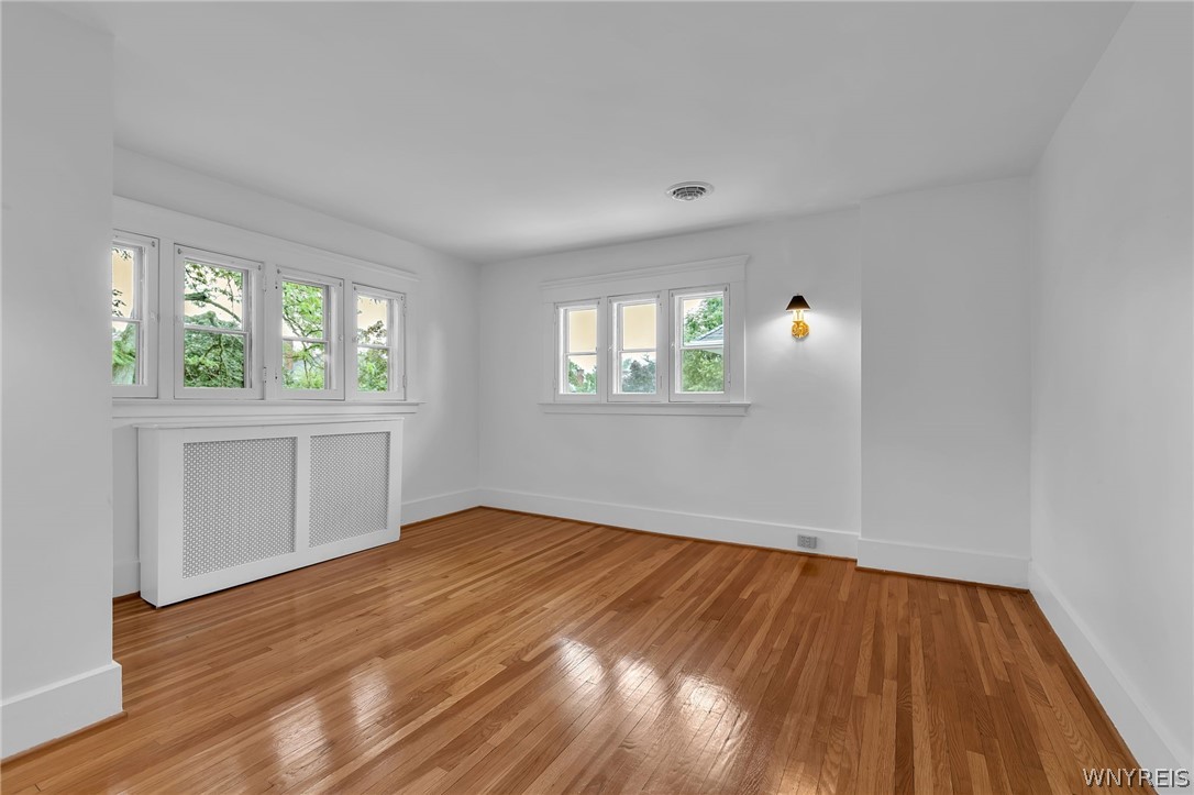387 Woodbridge Avenue