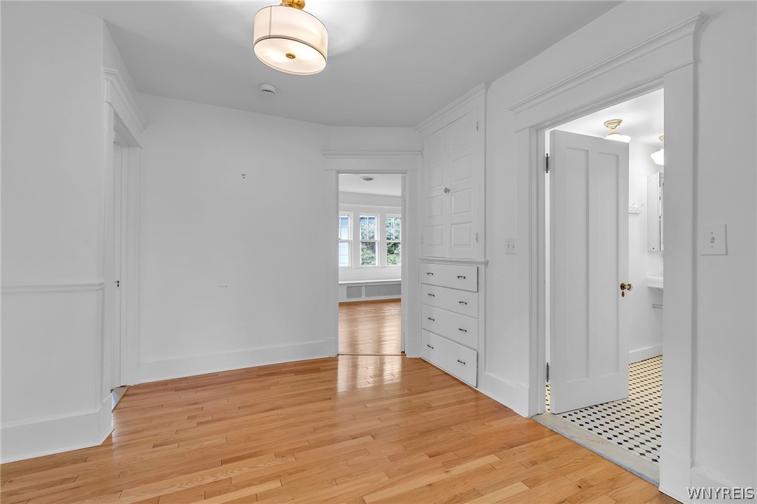 387 Woodbridge Avenue