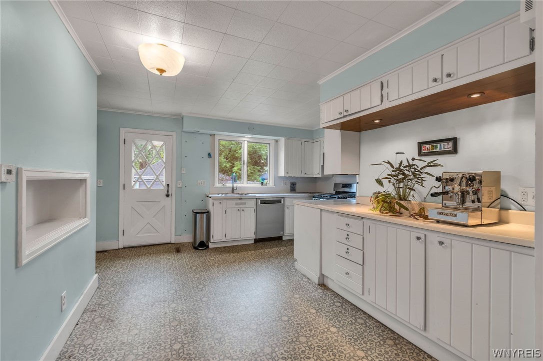 387 Woodbridge Avenue